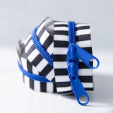 Black and White Stripe Zipper 30"