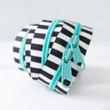 Black and White Stripe Zipper 30"